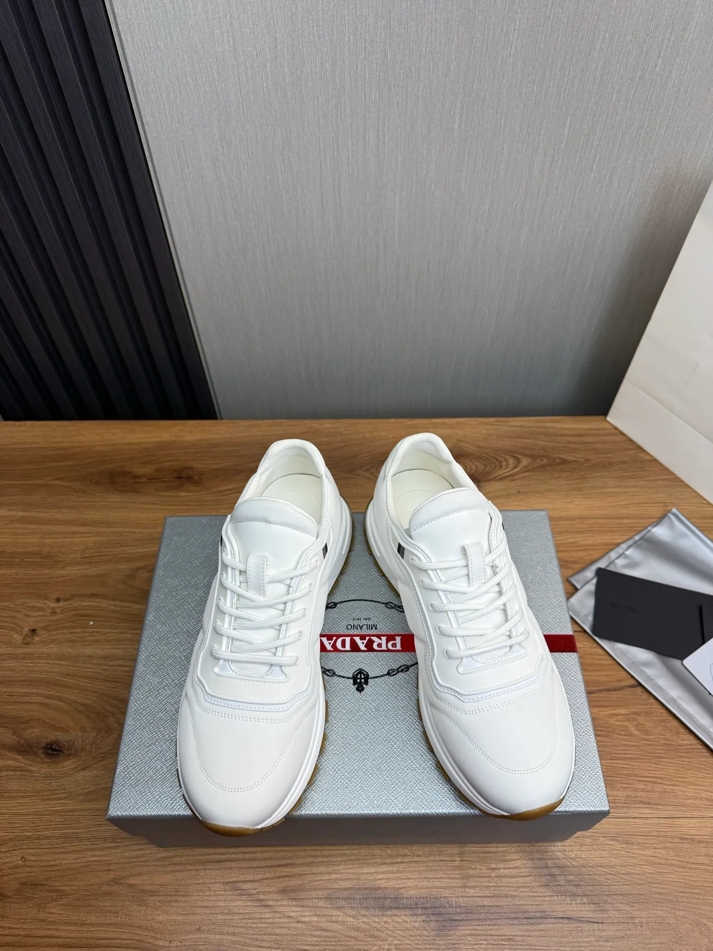 Men's shoes 💰560💰 [PRADA] Popular men's shoes shipped 👏Official website synchronized ⬆️Original imported waterproof fabric + cowhide lining, 1⃣️:1⃣️reproduction, original sole, 38-45 (45. Customized, non-refundable)